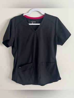 Med Couture Black V-Neck Scrub Top